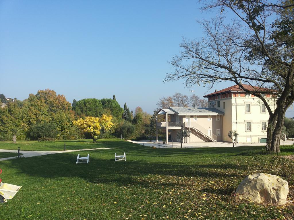 Villaggio Esmera Desenzano del Garda Dış mekan fotoğraf